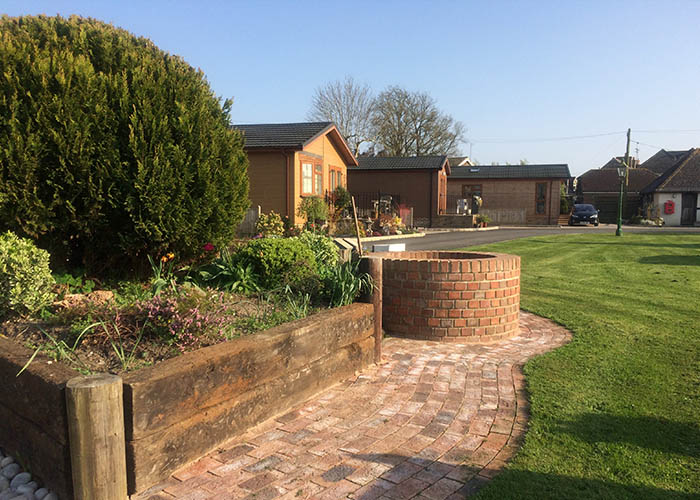 riverside park lodges