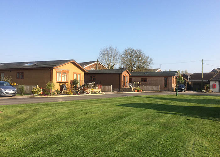 riverside park lodges